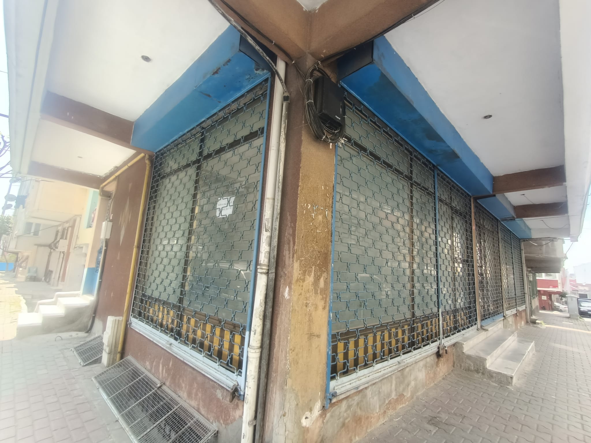 BAĞCILAR KEMAL PAŞADA KÖŞE BAŞI KİRALIK DÜKKAN